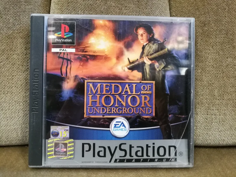 Medal of Honor Underground (Platinum) (PS1)